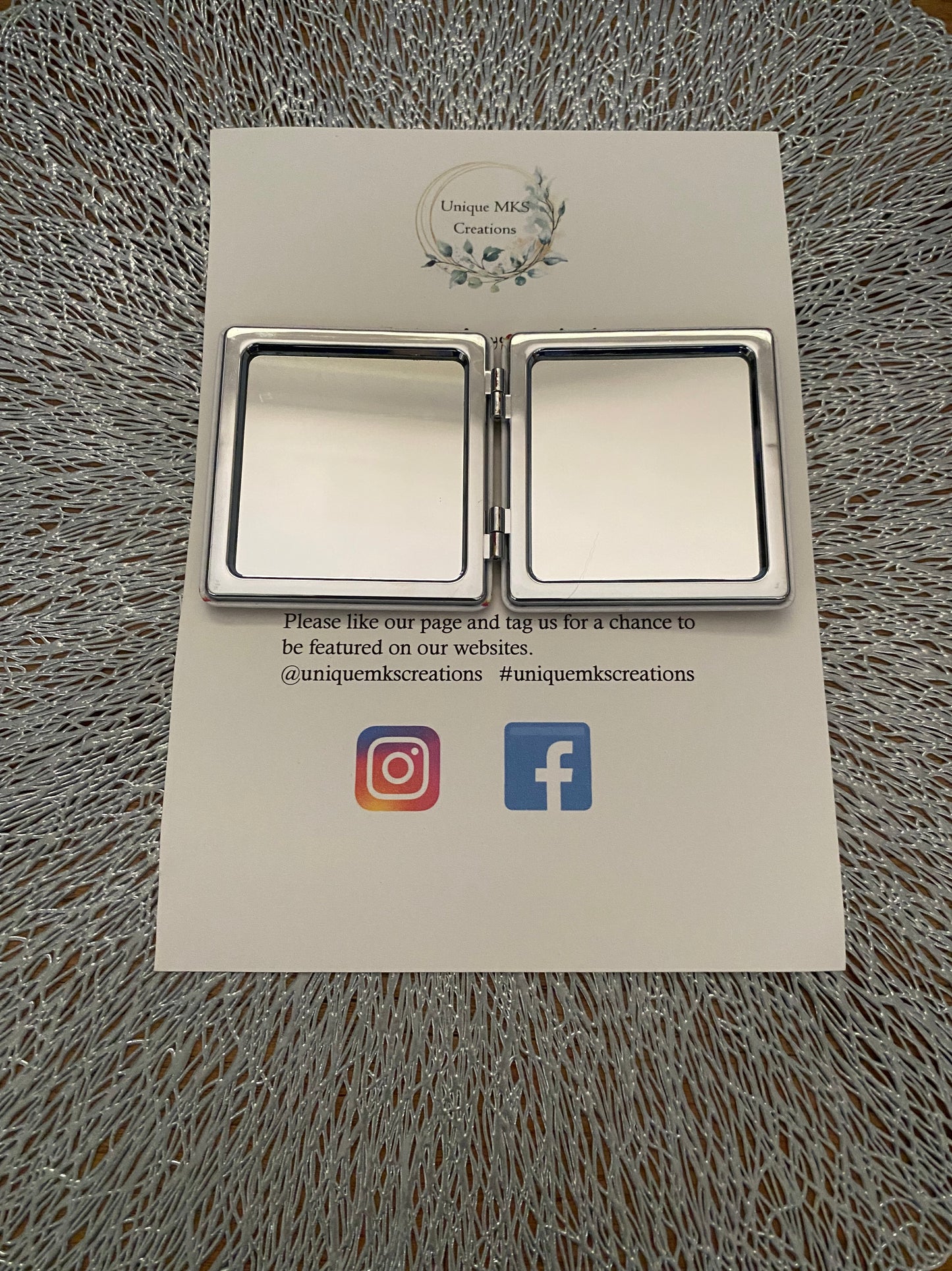 Compact Mirror